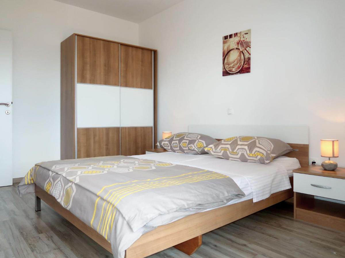 Apartment Rosic - Krk217 By Interhome Kornić Dış mekan fotoğraf