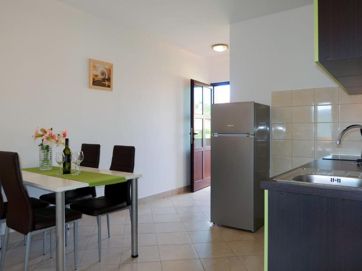 Apartment Rosic - Krk217 By Interhome Kornić Dış mekan fotoğraf
