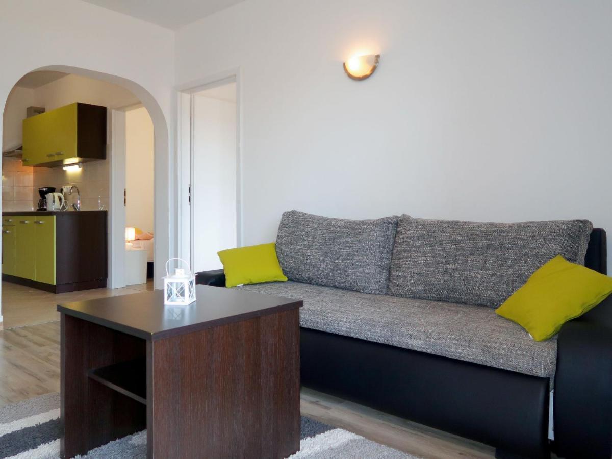 Apartment Rosic - Krk217 By Interhome Kornić Dış mekan fotoğraf