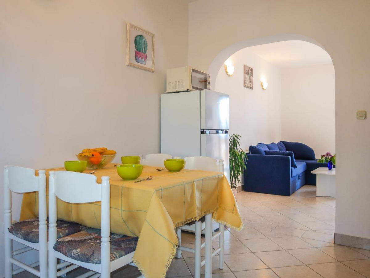 Apartment Rosic - Krk217 By Interhome Kornić Dış mekan fotoğraf