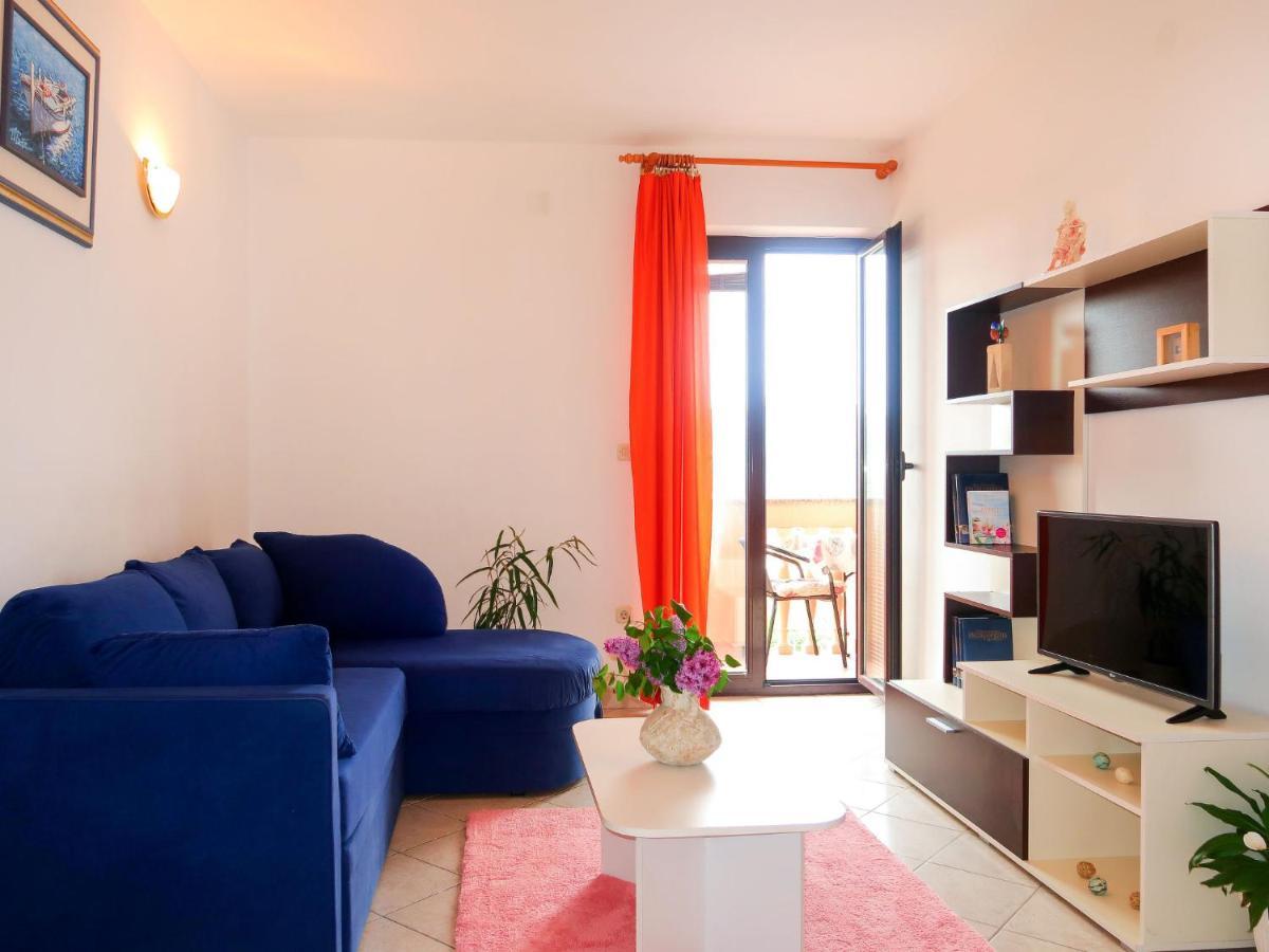 Apartment Rosic - Krk217 By Interhome Kornić Dış mekan fotoğraf