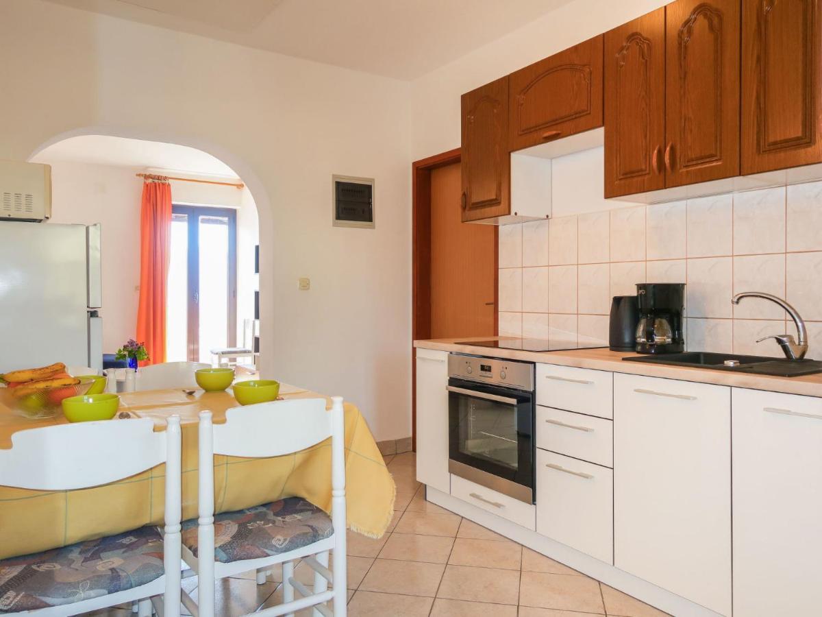 Apartment Rosic - Krk217 By Interhome Kornić Dış mekan fotoğraf